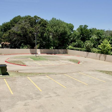 Executive Inn Of Arlington, Near At&T Stadium Dış mekan fotoğraf