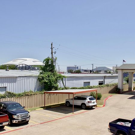 Executive Inn Of Arlington, Near At&T Stadium Dış mekan fotoğraf