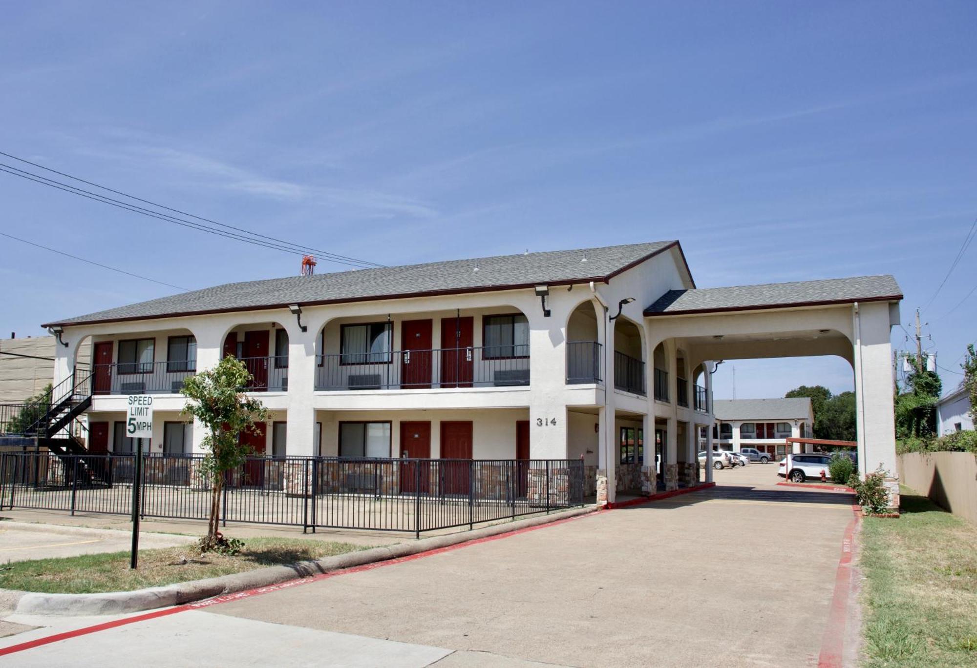 Executive Inn Of Arlington, Near At&T Stadium Dış mekan fotoğraf
